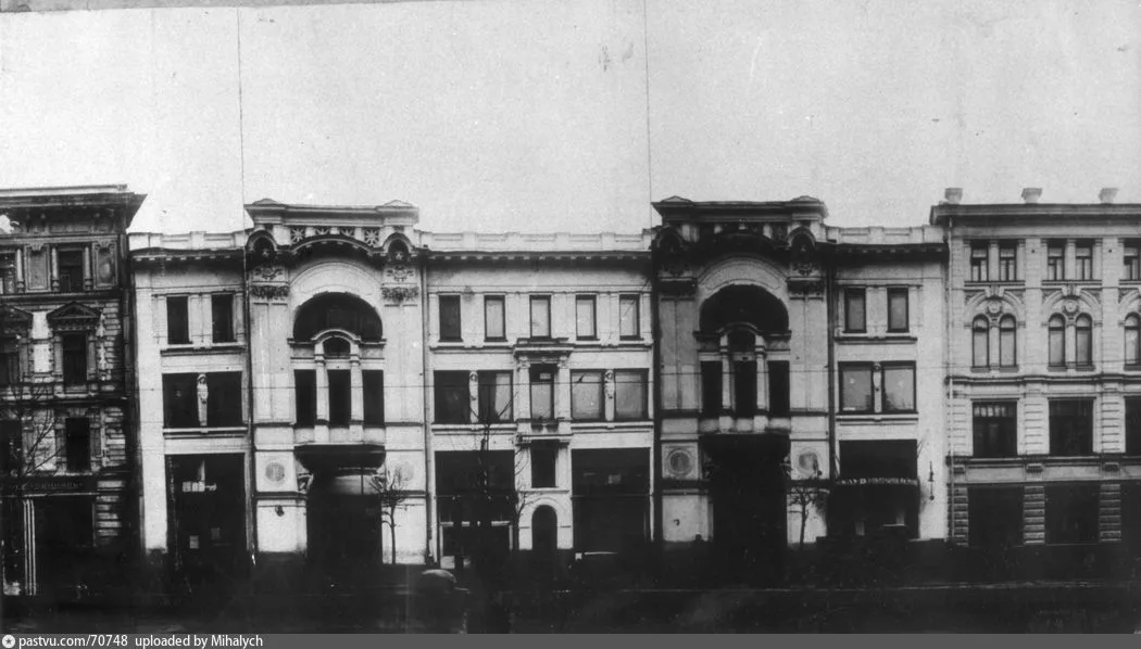 1931-1933 годы, Петровский пассаж со стороны Неглинной улицы