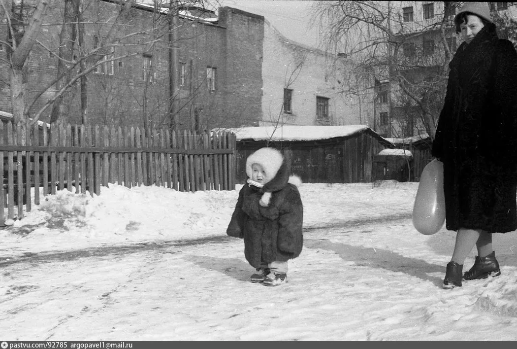 1961, Большая Ордынка у 3-го Кадашевского переулка. Улица уже после пуска троллейбуса.