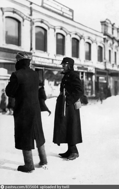1924, постовой милиционер на Кузнецком Мосту у Петровки